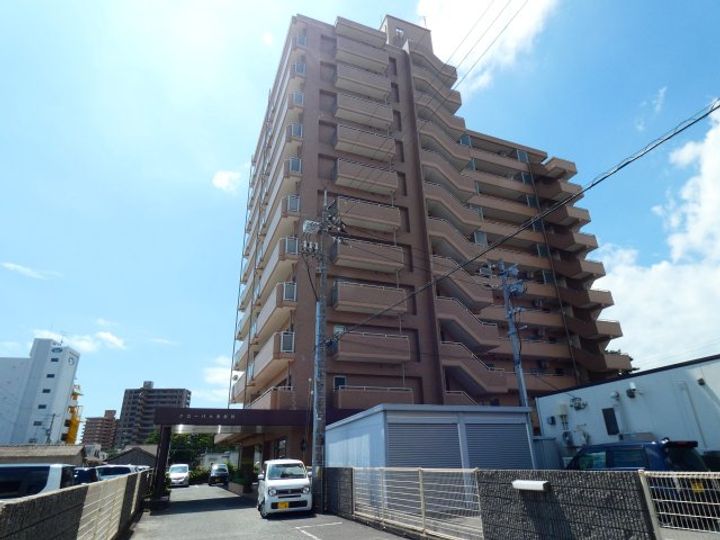 グローバル東新川の外観