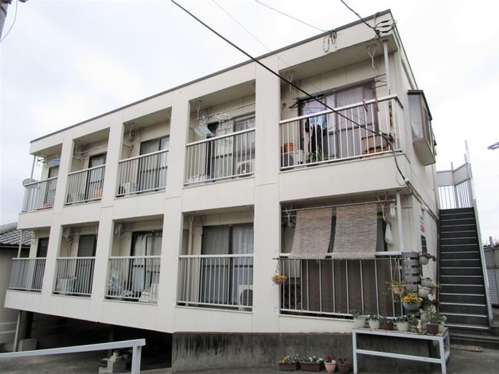 アゼリアガーデンズ柿生の外観