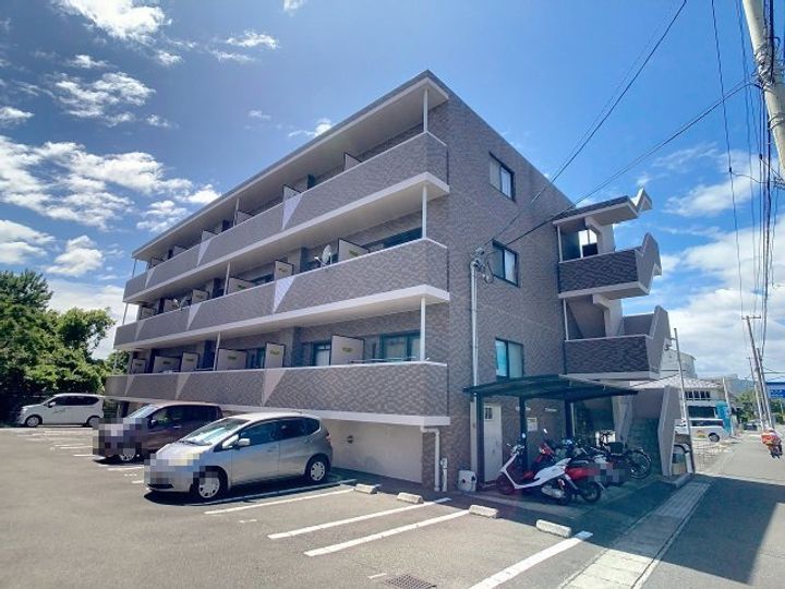 ロイヤルハイツの外観