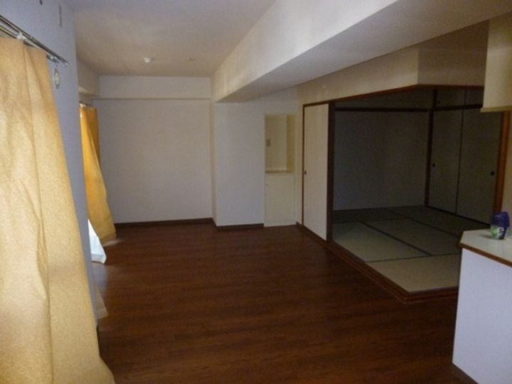 EFT-牛田東の居間