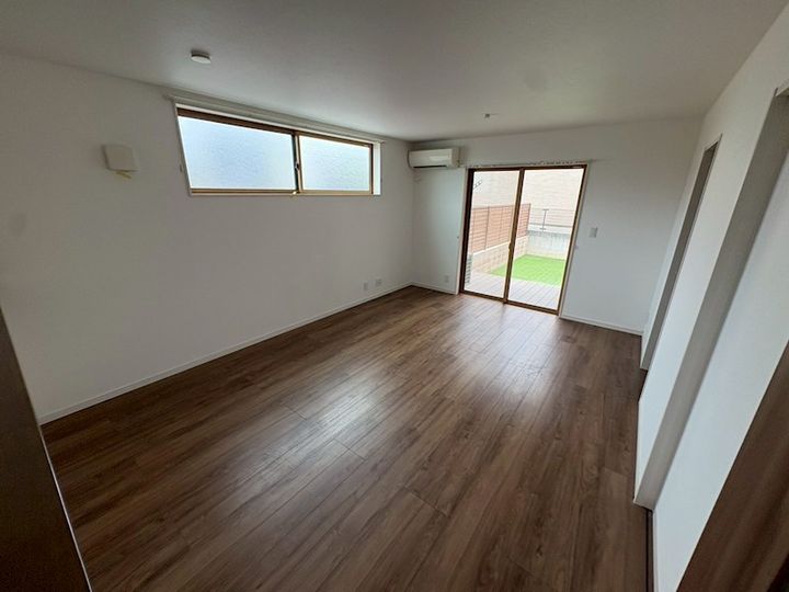 神奈川県藤沢市鵠沼海岸1(一戸建)の賃貸物件の居間