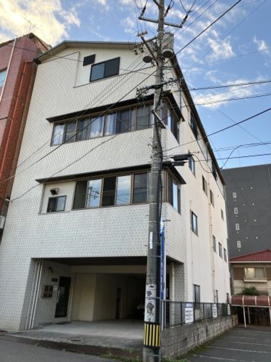 村上ビルの外観