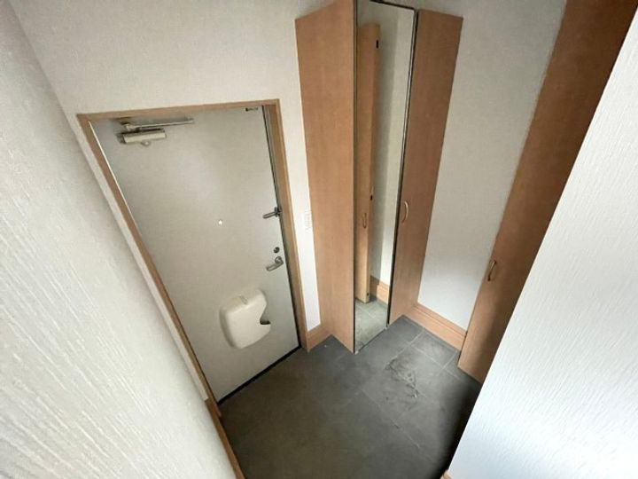 ラヴィーヌ上町屋の玄関