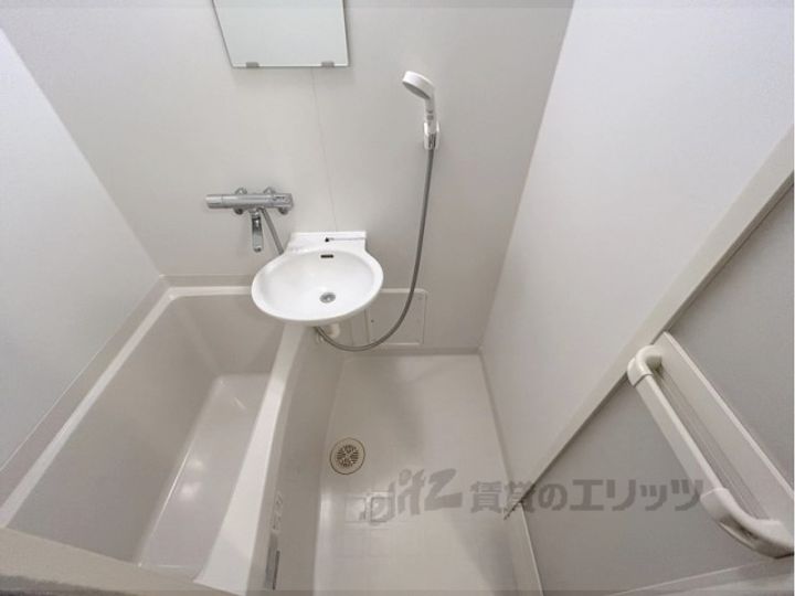 レオパレスハルサキの風呂