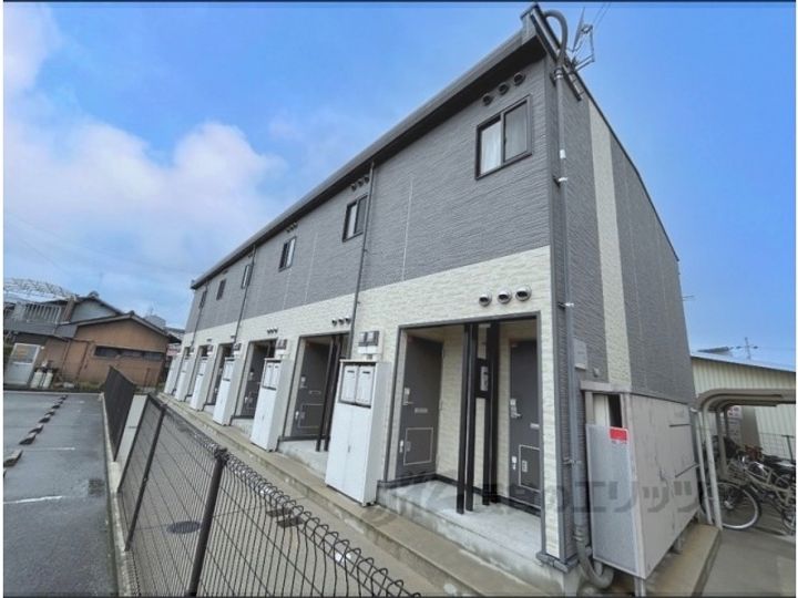 レオパレスハルサキの外観