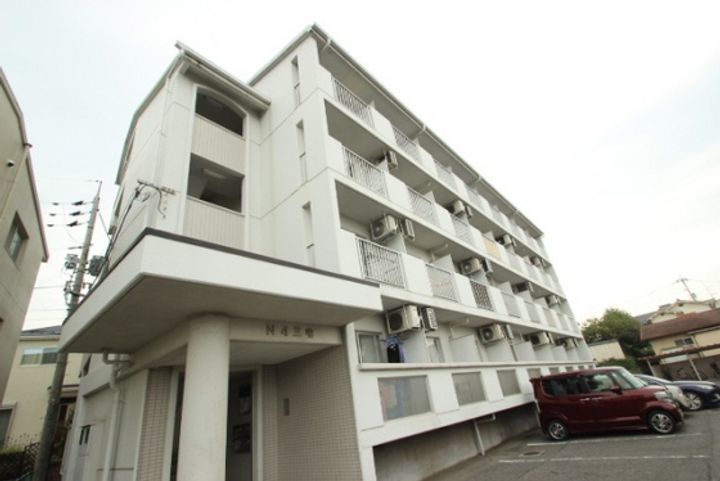 STビルNo.13の外観