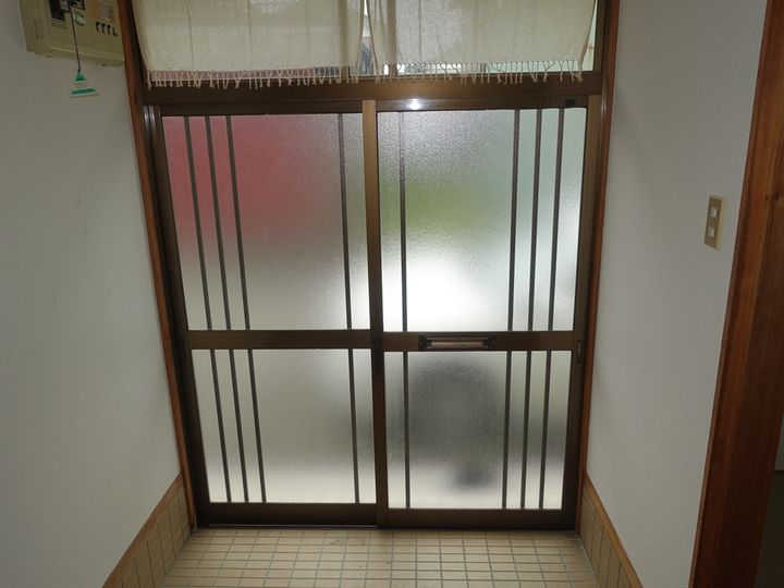 福井県福井市若杉浜2(一戸建)の賃貸物件の玄関