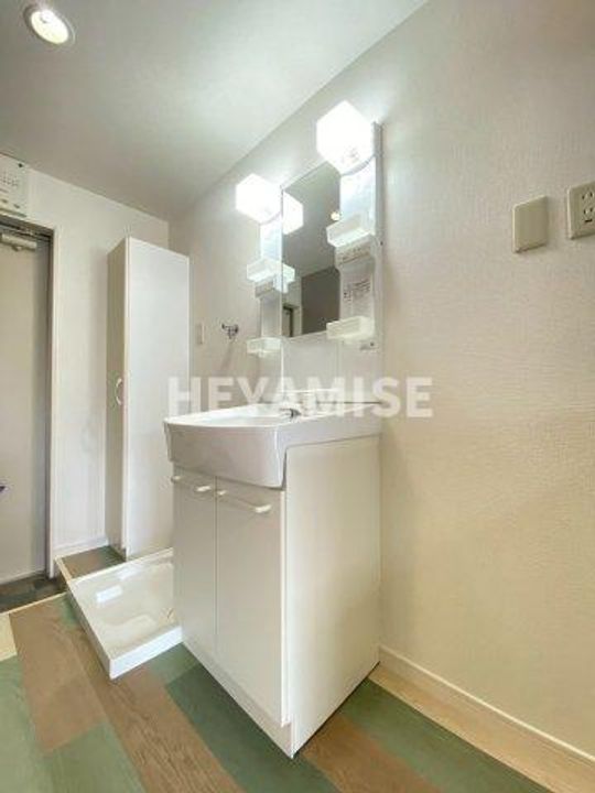 modern palazzo 文教東の内装