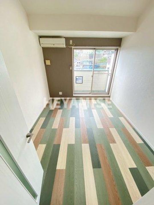 modern palazzo 文教東の居間