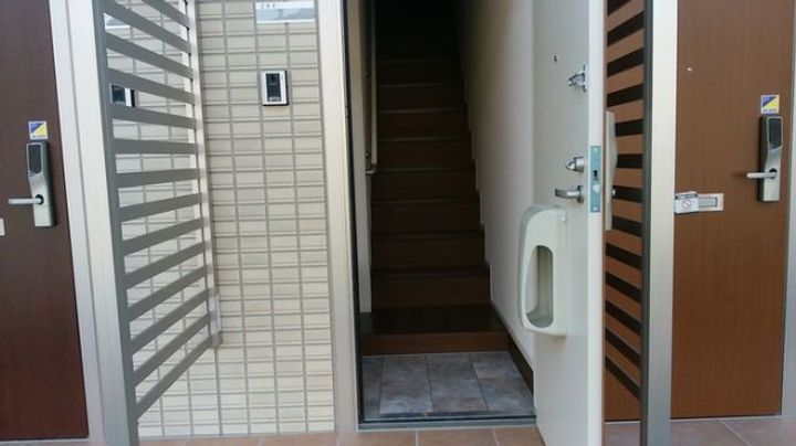 福島県いわき市常磐水野谷町諏訪ケ崎(アパート)の賃貸物件の玄関