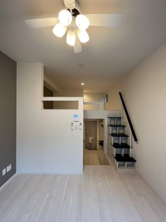 宮城県仙台市若林区大和町4(アパート)の賃貸物件の居間