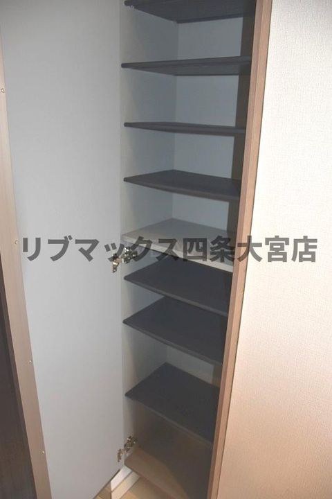 ベラジオ京都七条ウエストの玄関