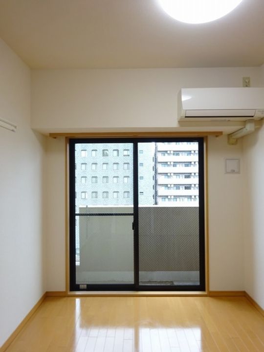 東京都港区芝浦2(マンション)の賃貸物件の居間