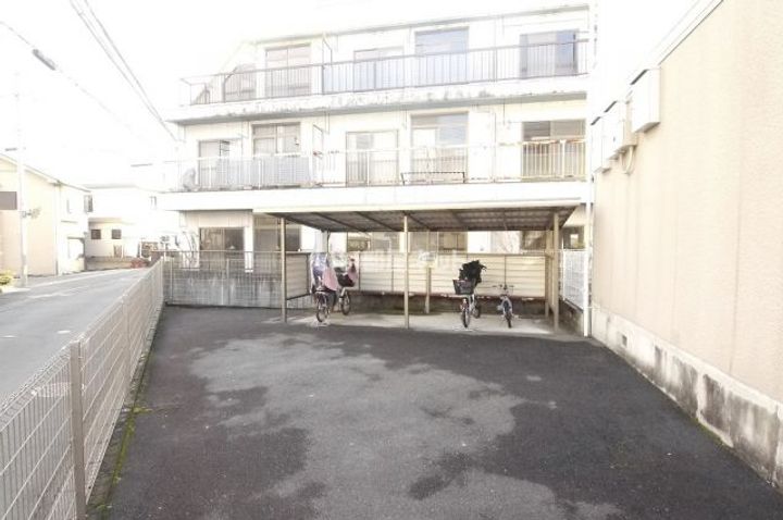 プリシエール桂の外観