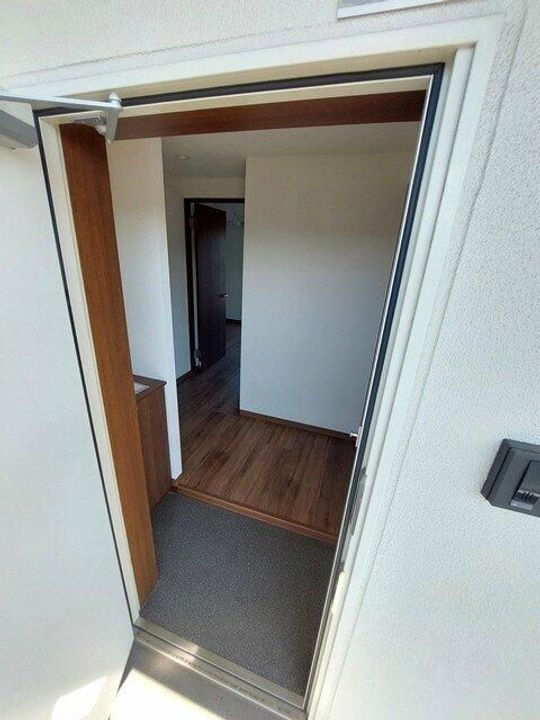 アーウィン羽沢の玄関