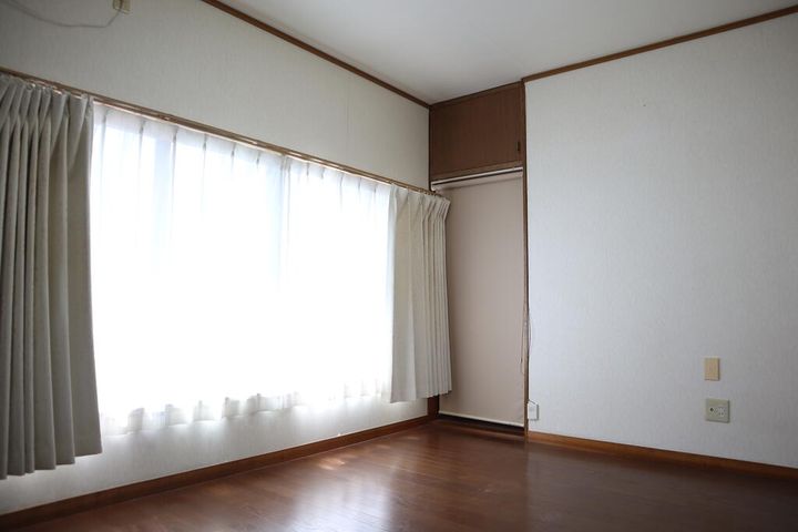 岩崎町2丁目アパートの居間