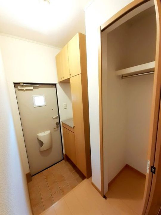 兵庫県神戸市垂水区下畑町字中之谷(アパート)の賃貸物件の玄関