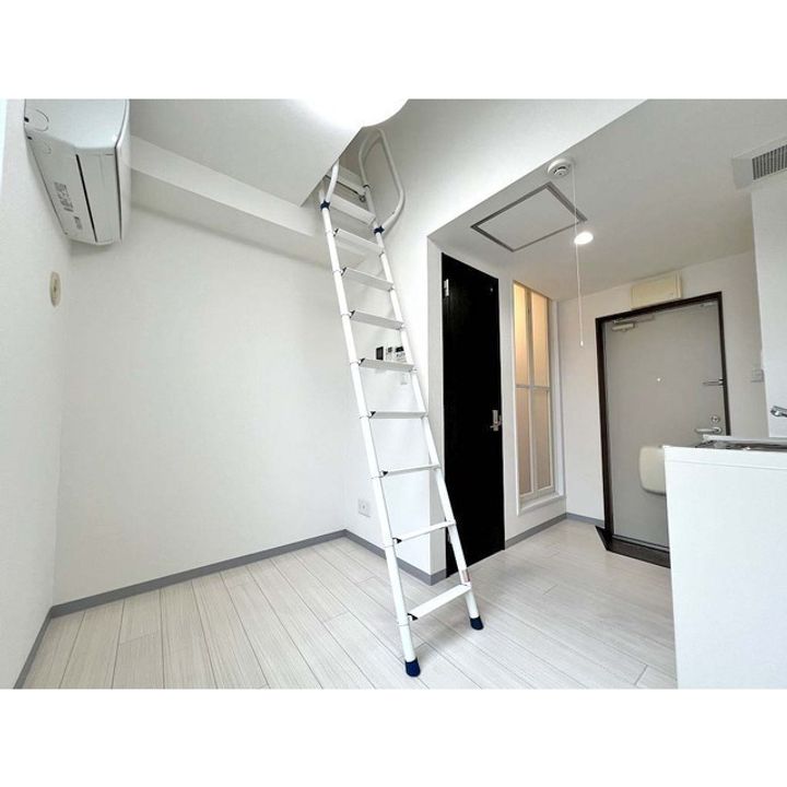 リアナ世田谷アパートメントの居間