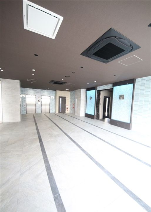 MELDIA CREST TAPP NAMBA-WESTの地図