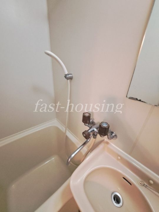 三鷹秋山ハイツの風呂