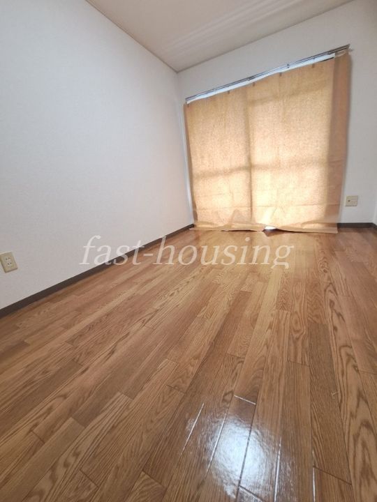 三鷹秋山ハイツの居間