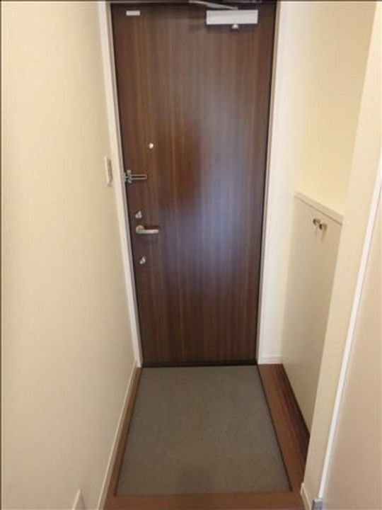 Liberte小机の玄関