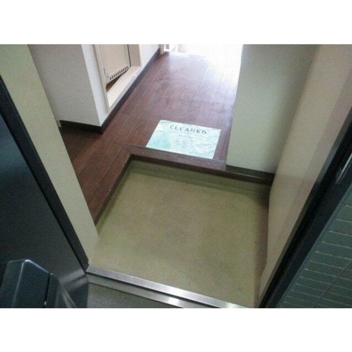 東京都文京区千駄木4(マンション)の賃貸物件の玄関