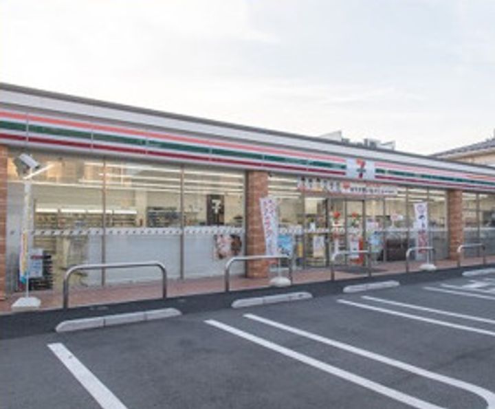 メゾン・ド・ロペの周辺