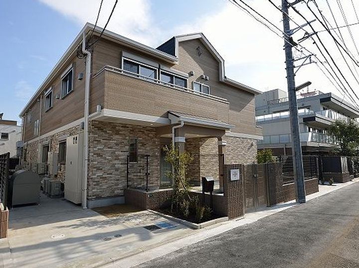 メゾン・ド・ロペの周辺