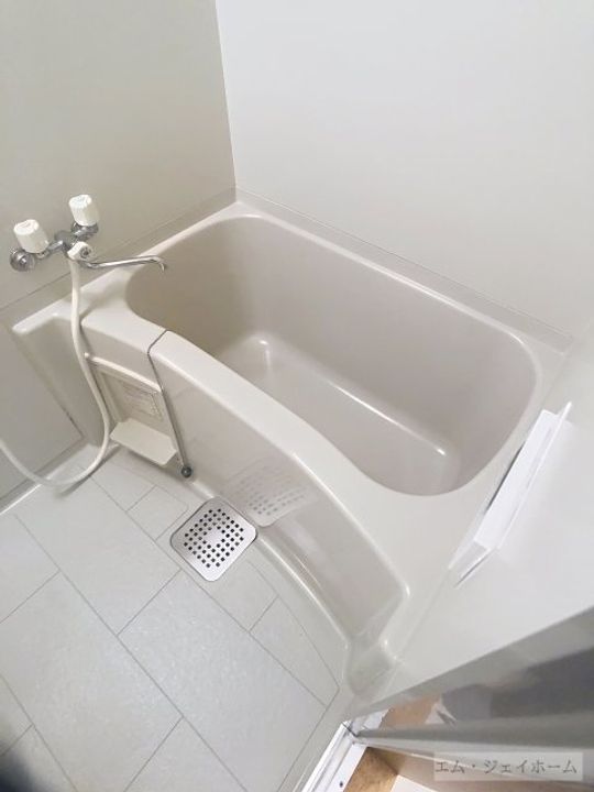 滋賀県野洲市久野部の賃貸マンションの風呂