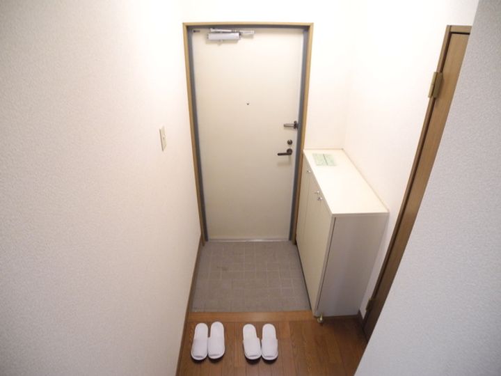 マンションミゾロクの玄関