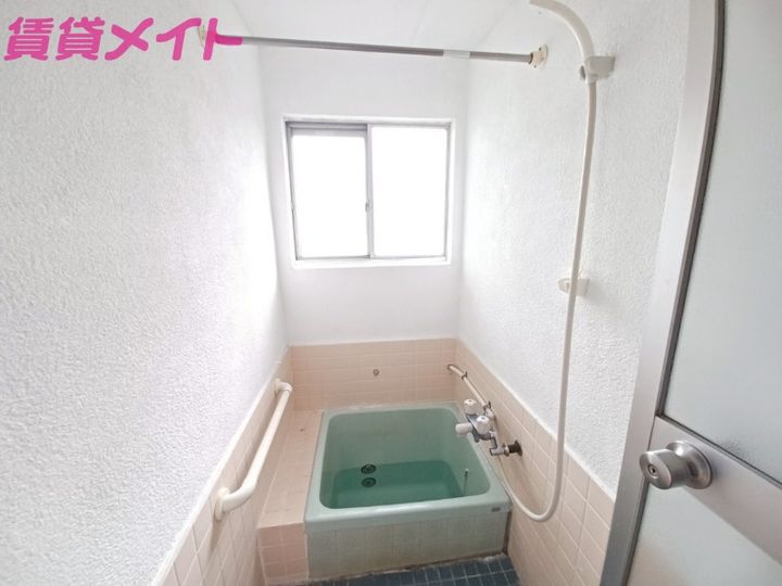 松岡田端アパートの風呂