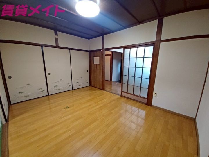 松岡田端アパートの居間