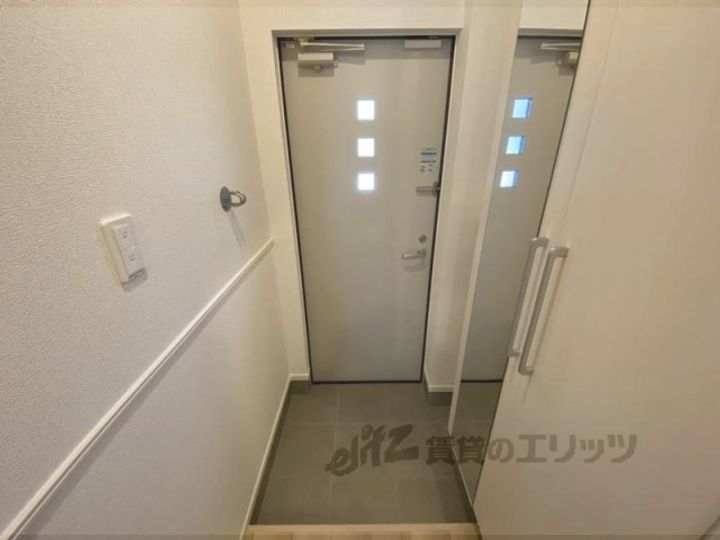 グランド萩ヶ丘1の玄関