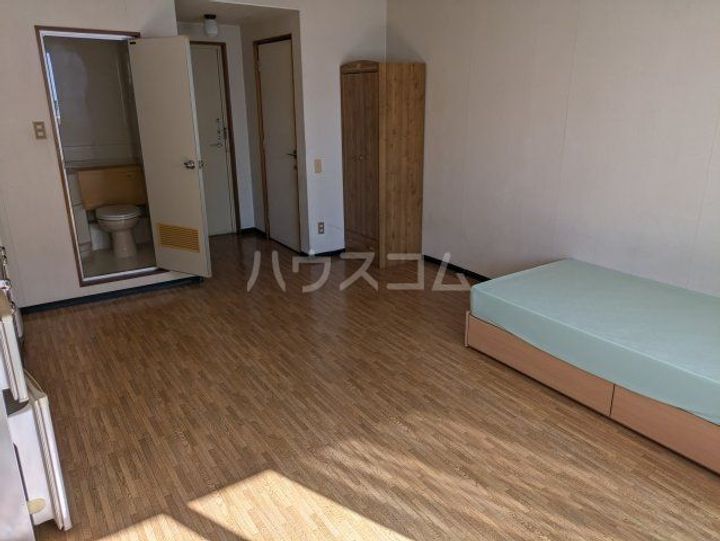 セリバテール日東の居間