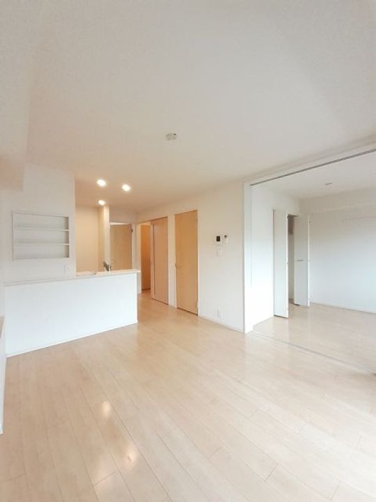 ブラウンドヒル Mの居間