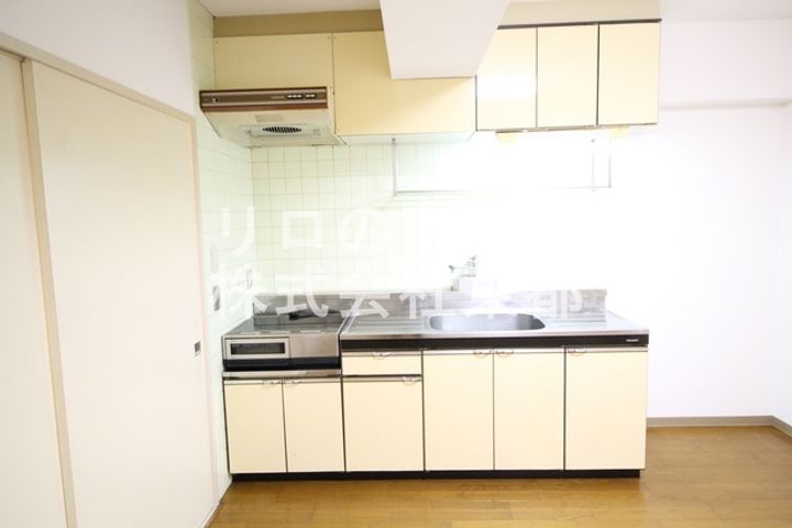 プレシエ武蔵新城(新城京浜ビル)のキッチン