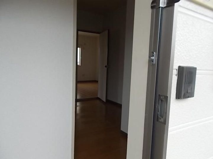 ジュネス文京Aの玄関