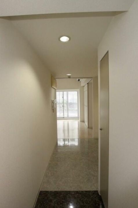 メゾン・ド・ヴィレ麻布台の玄関