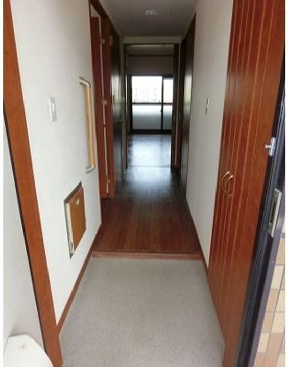 福岡県北九州市小倉南区若園4(マンション)の賃貸物件の玄関