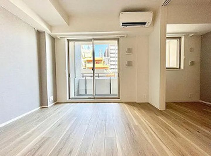 東京都新宿区東榎町(マンション)の賃貸物件の居間