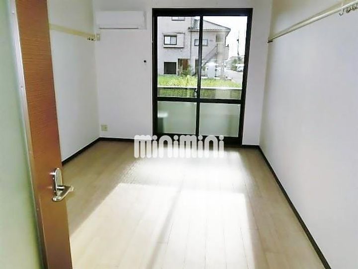 KIコーポレーションEの居間