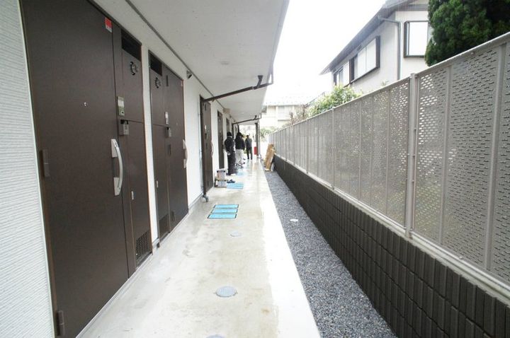 埼玉県さいたま市南区太田窪2(アパート)の賃貸物件の玄関