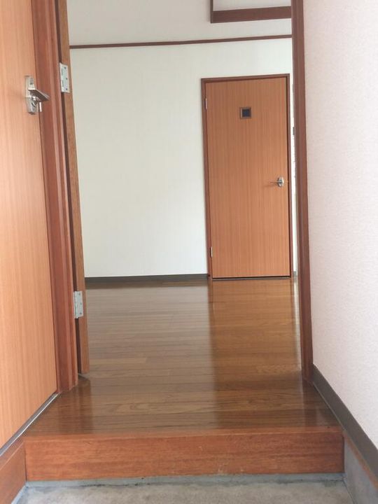 Newplum hiragishiの玄関