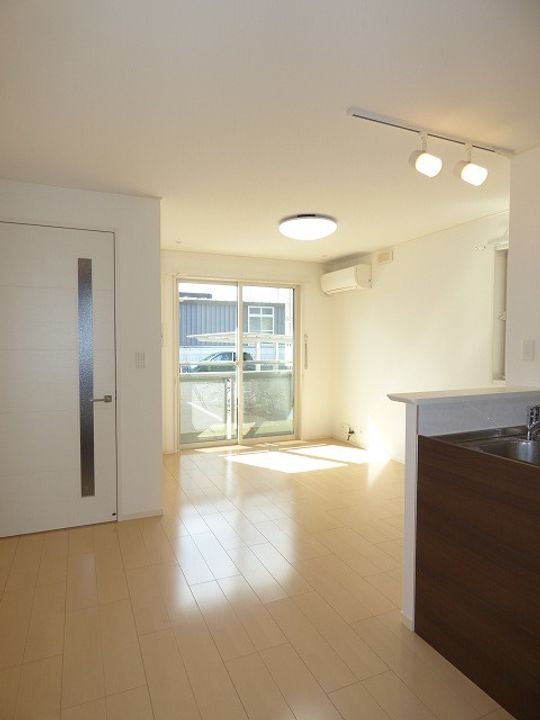 ガードヴァレイ万田Iの居間