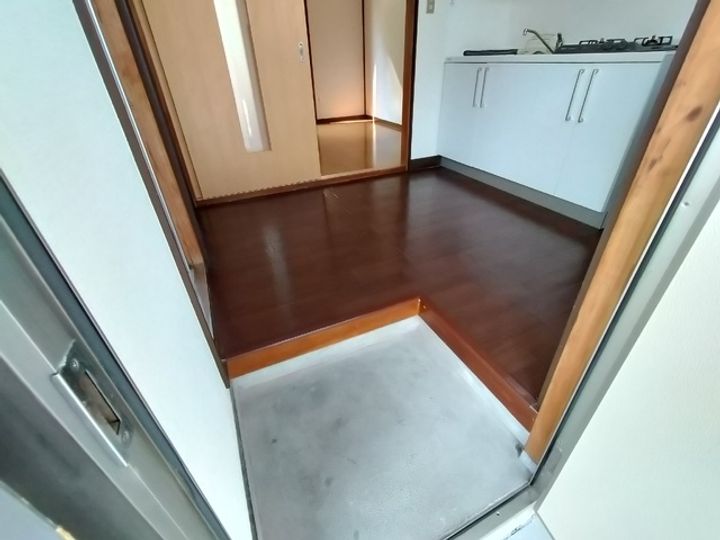 新潟県新潟市中央区紫竹1(アパート)の賃貸物件の玄関