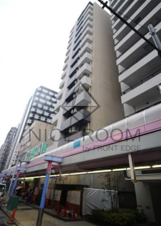 ファーストフィオーレ心斎橋イーストの外観