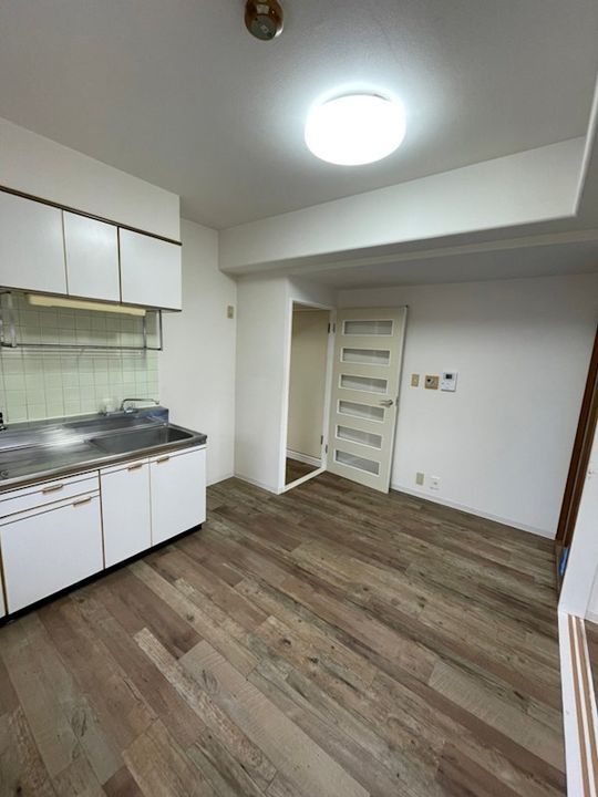 神奈川県平塚市南原1(マンション)の賃貸物件の居間