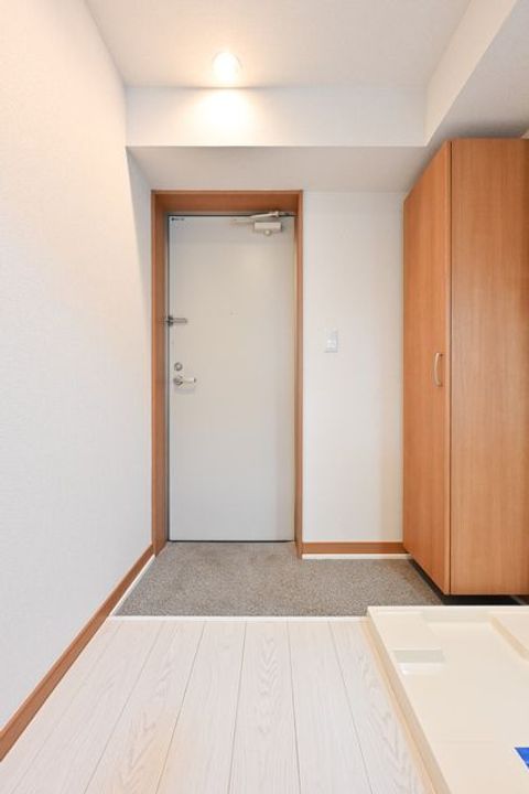 ベイルーム和田町の玄関