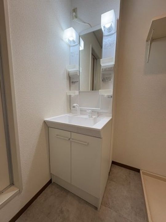 新潟県長岡市古正寺3(アパート)の賃貸物件の内装